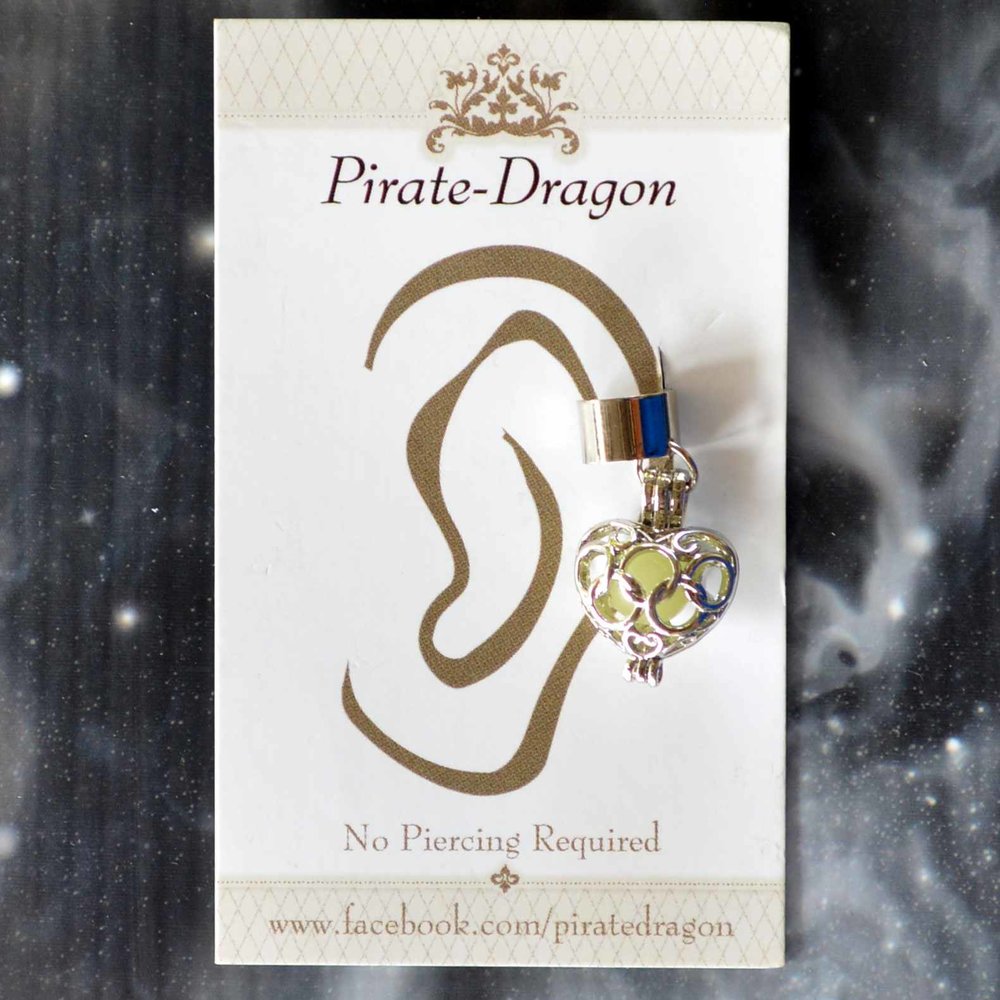 Silver Filagree Heart Non-Pierced Ear Cuff (EC2876)
