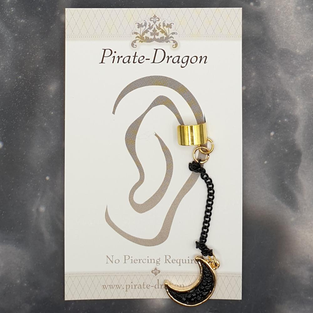 Black Gem Crescent Moon on Chain Non-Pierced Ear Cuff (EC5029)