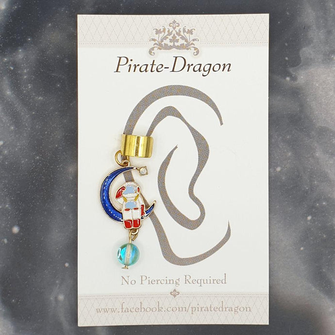 Astronaut on Crescent Moon Non-Pierced Ear Cuff (EC9522)